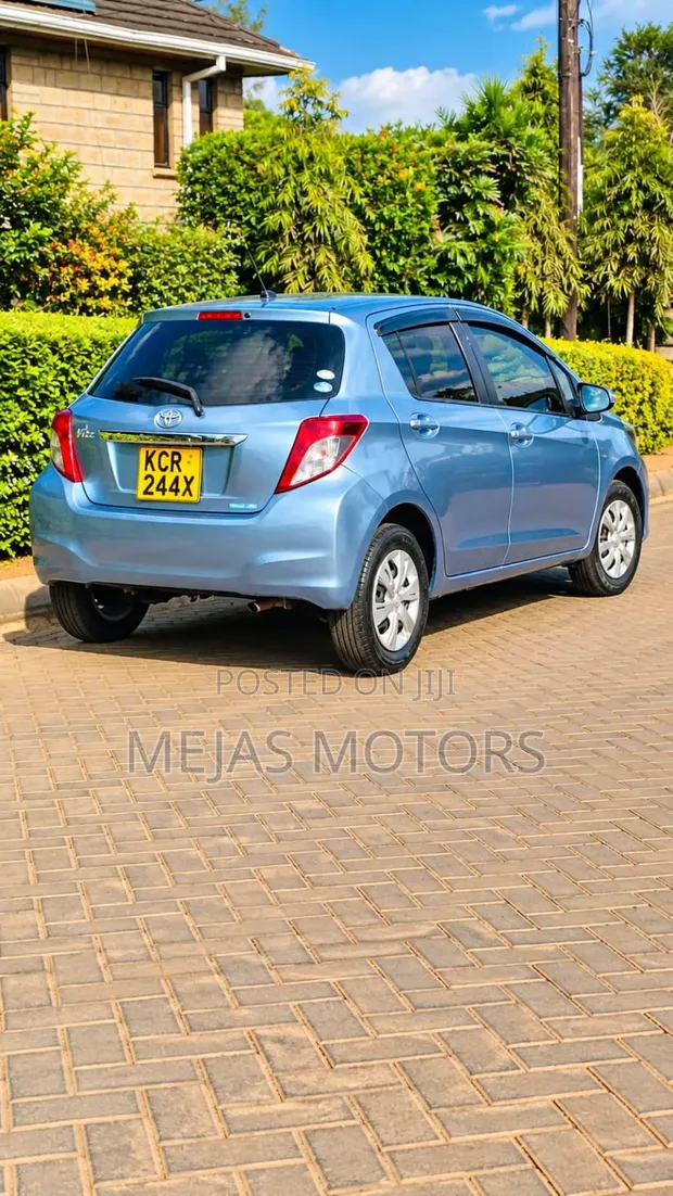 Toyota Vitz 2012 Blue - 1
