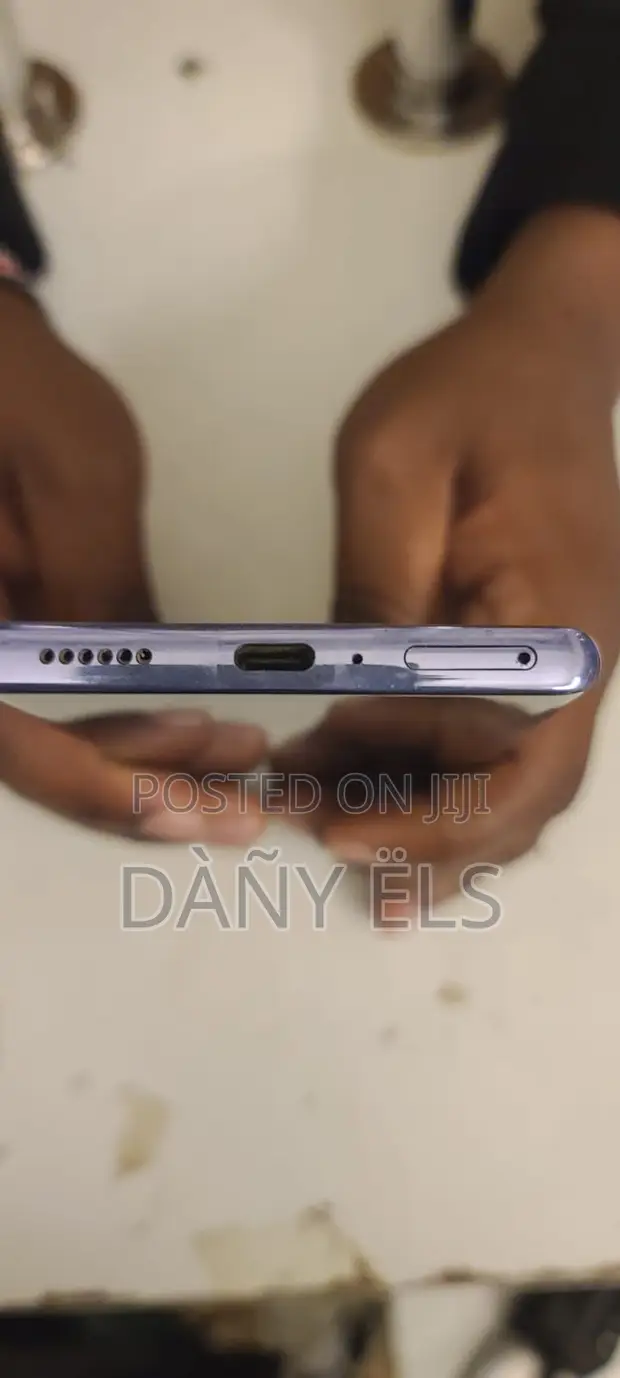 Tecno Camon 30S Pro 256GB Silver - 1