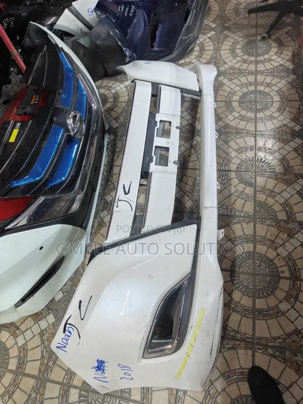 Toyota Noah ZR85 Front Bumper (2018-2020) - 1