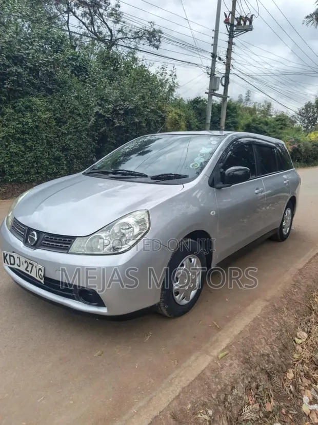 Nissan Wingroad 2015 Silver - 1