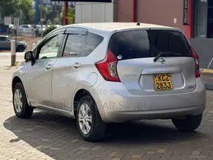Nissan Note 2012 Silver