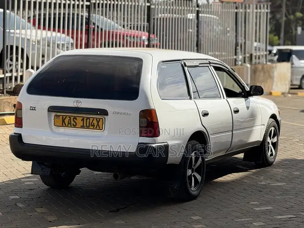Toyota Corolla 2000 DX 103 - 1