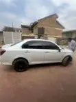 Toyota Axio 2016 Nyeupe - 3