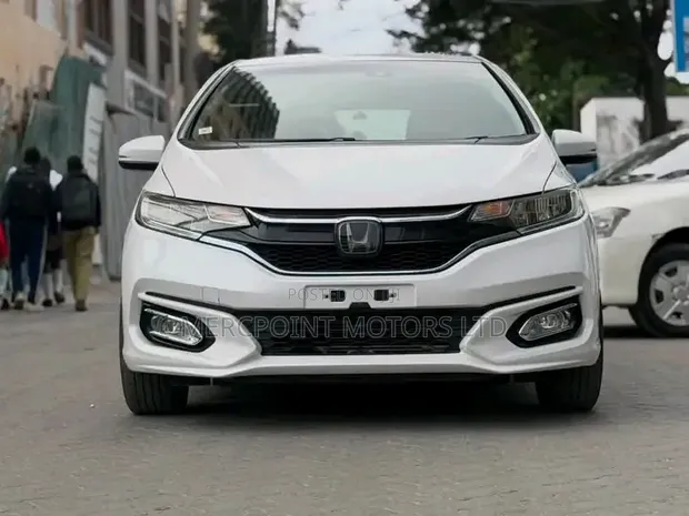 Honda Fit 2019 Nyeupe ya Lulu - 1