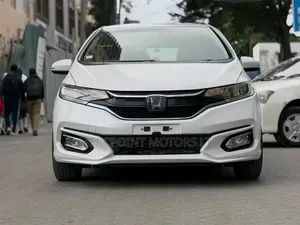 Honda Fit 2019 Pearl White