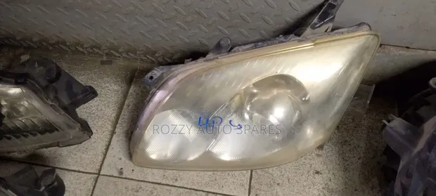 Toyota Avensis 2010 Headlight (Non-Xenon) - 1