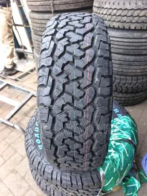 Matairi ya Roadcruza 235/65R17 A/T