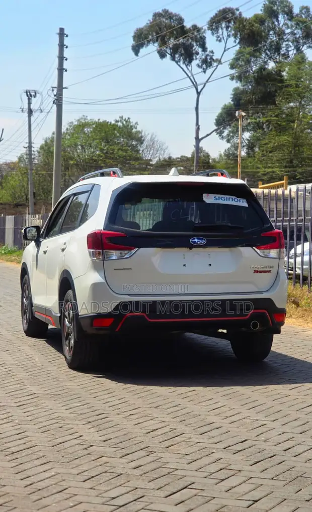 Subaru Forester 2019 White - 1