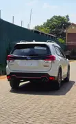 Subaru Forester 2019 Nyeupe - 2