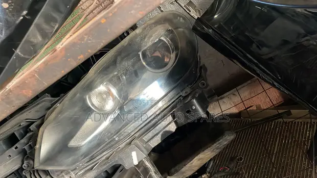 VW Golf 6 Xenon Headlights - 1