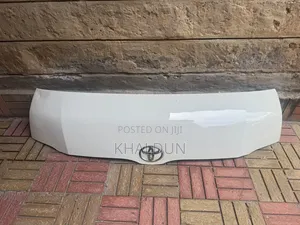 Bonnet ya Toyota Hiace 9L - Imetumika