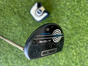 Odyssey Ai Smoke Rossie Putter 34" na Cover