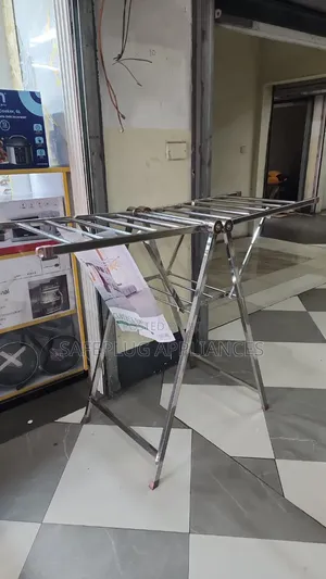 Nguo Kali za Chuma Kukausha Rack