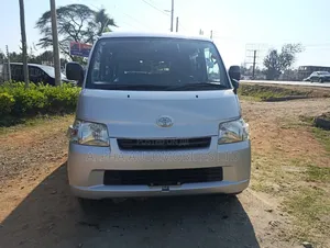 Toyota TownAce Mpya 2019 - Gray
