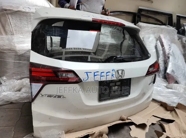 Honda Vezel 2018 Boot - 1