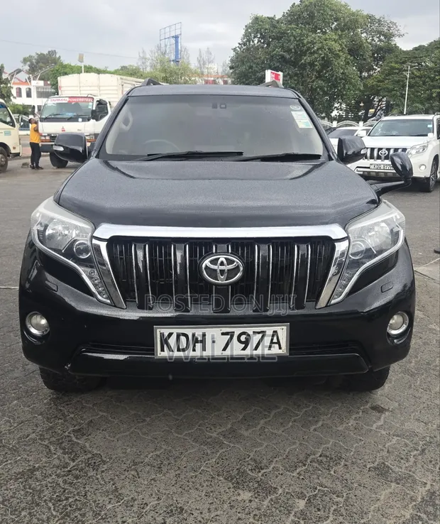 Toyota Land Cruiser Prado 2015 Black - 1