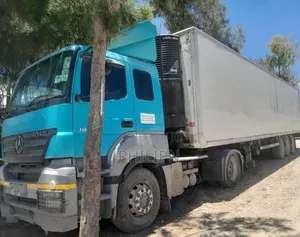 Mercedes-Benz Axor 1840 MP2 Lori la Friji