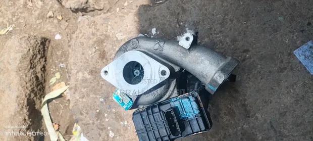 Mburu Auto Turbo kwa Nissan NV3500 - 1