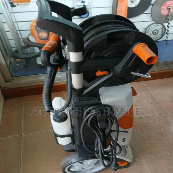 STIHL RE 272 PLUS High-Pressure Car Wash Machine - 1