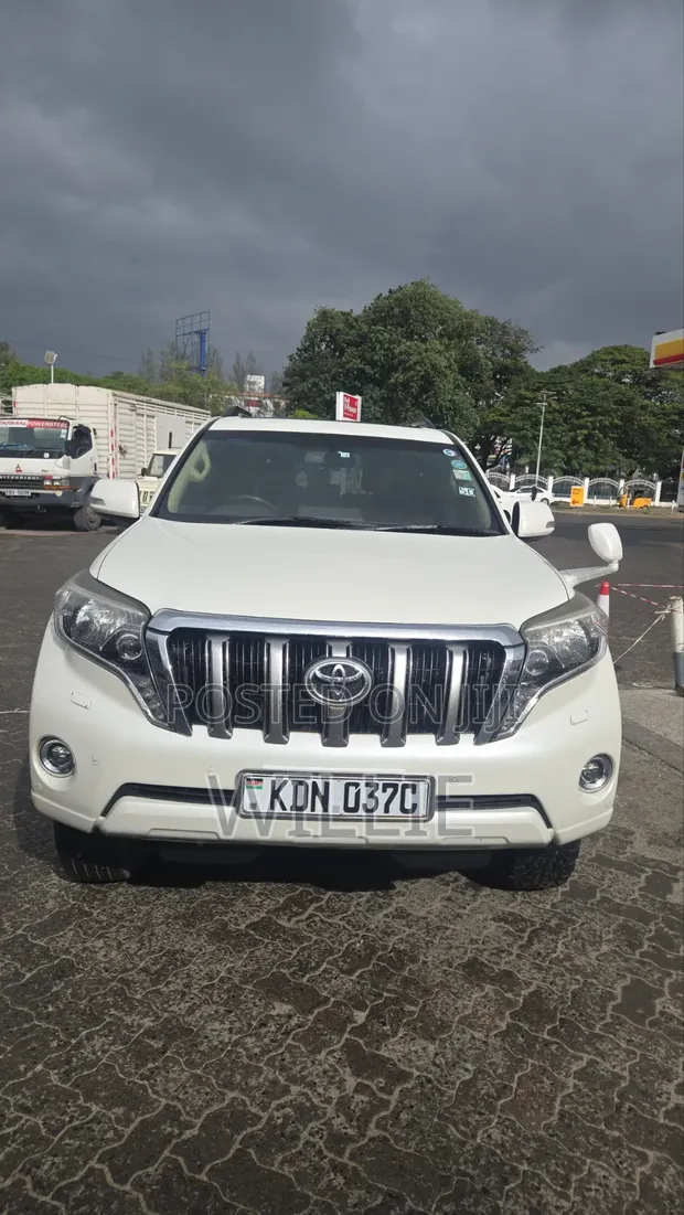 Toyota Land Cruiser Prado 2016 White - 1
