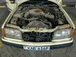 Mercedes-Benz E200 1987 Beige - 2