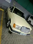 Mercedes-Benz E200 1987 Beige - 5