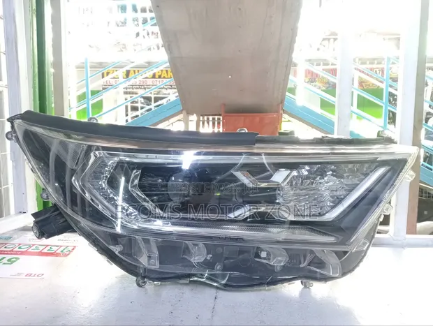 Taa za LED za Toyota RAV4 2018 - 1