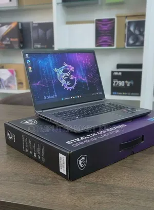 Laptop MSI GS66 Stealth 11UH - Intel Core i7, 16GB RAM, 512GB SSD