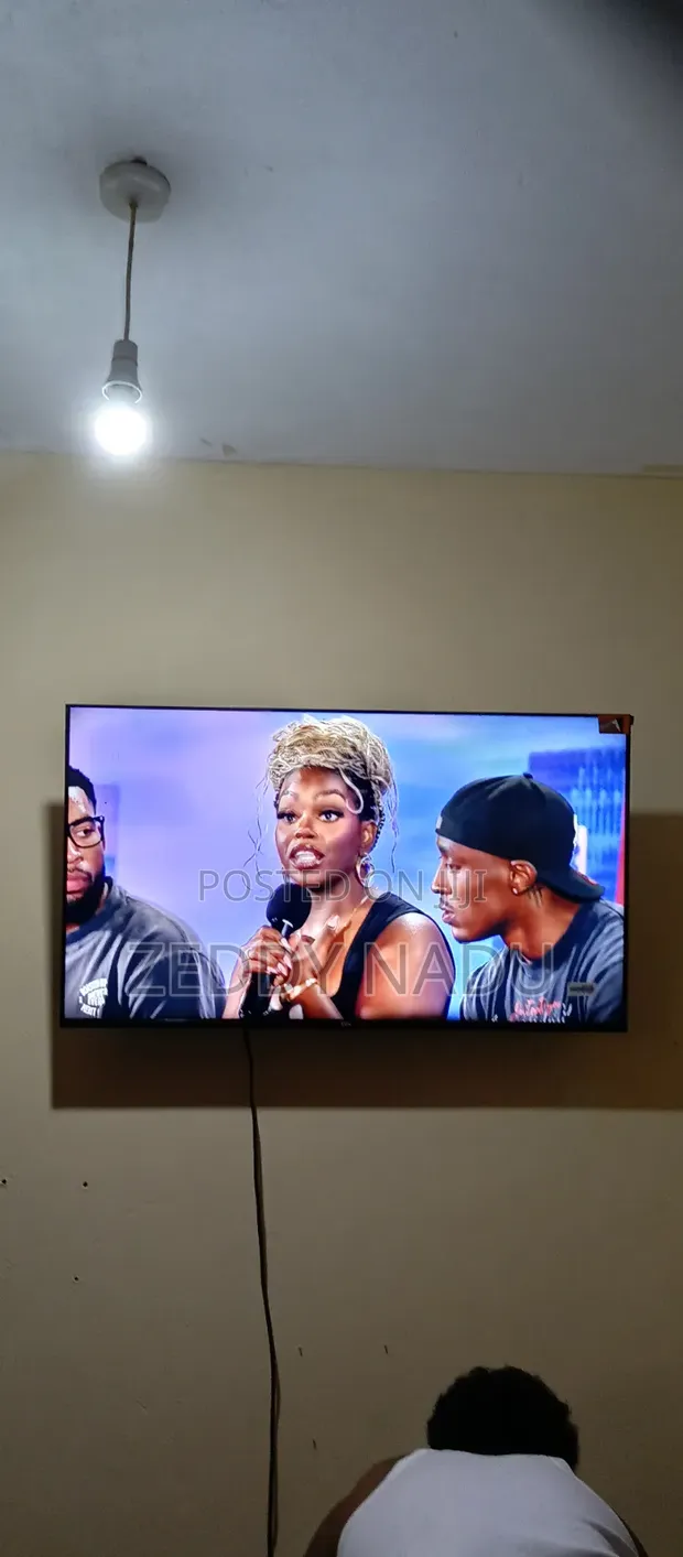 TCL Smart Google TV 43" FHD - 1