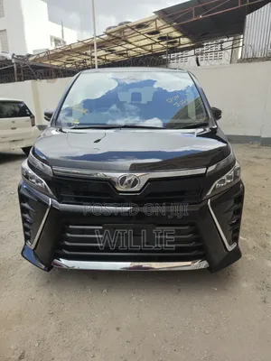 Toyota Voxy ZS 2019 Nyeusi