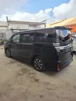 Toyota Voxy ZS 2019 Nyeusi - 2