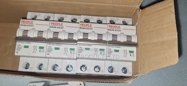 32A 2-Pole DC Solar Circuit Breaker - 1