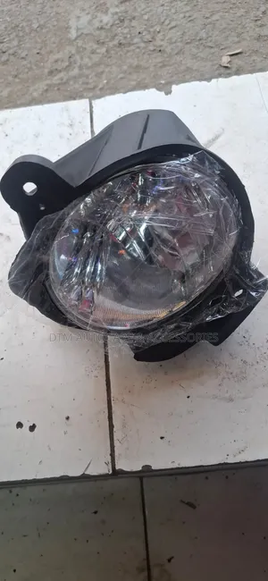 Taa ya Mvua ya Toyota Fortuner Halisi