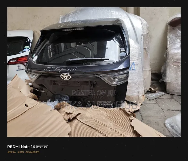 Boot ya Toyota Harrier 2015 (Iliyorudishwa) - 1