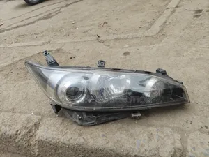 Toyota Wish 2015 Xenon Headlight