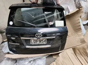 Boot ya Toyota Vanguard