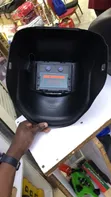 Kofia ya Kulehemu ya Fujima KM1600 Inajifunga Yenyewe - 2