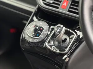 Toyota Voxy Hybrid V 2WD 7-Seater 2020 Silver