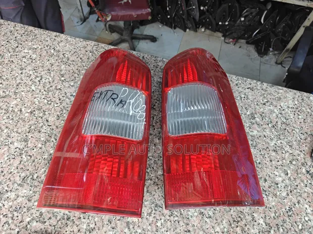 Taa ya Nyuma ya Toyota Probox Model ya Kale (Kila Moja) - 1