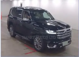 Toyota Land Cruiser LC300 ZX 2025 Matt Black