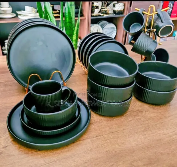 Bossy Black 24-Piece Dinner Set - 1
