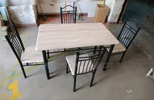 Jedwali la Kula la Kifahari kwa Watu 4