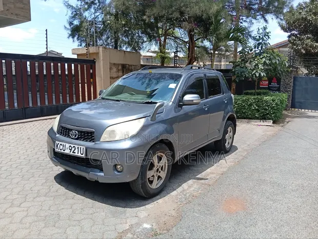 Toyota Rush 1.5 AWD 2012 - 1