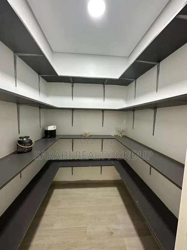 3 Bedroom Apartment for Sale in Valley Arcade - 1
