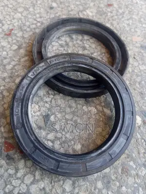 Oil Seal kwa Nissan E24 TD27 QD32