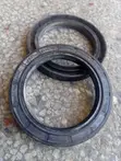 Oil Seal kwa Nissan E24 TD27 QD32 - 2