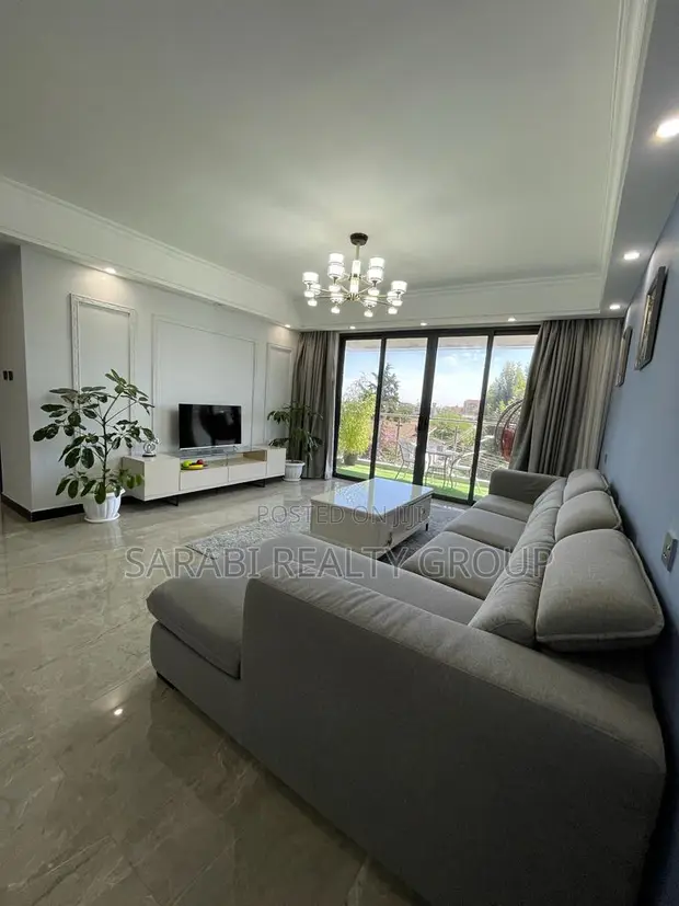 4-Bedroom Apartment for Sale in Valley Arcade - 1