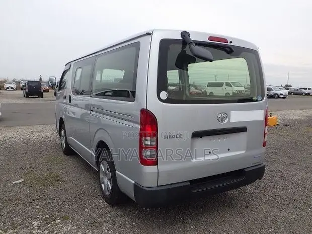 Toyota HiAce Van 2019 Silver - 1