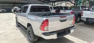 Toyota Hilux 2019 - 2400cc Manual