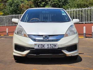 Honda Fit Shuttle 1.5 G 2WD 2015 Nyeupe